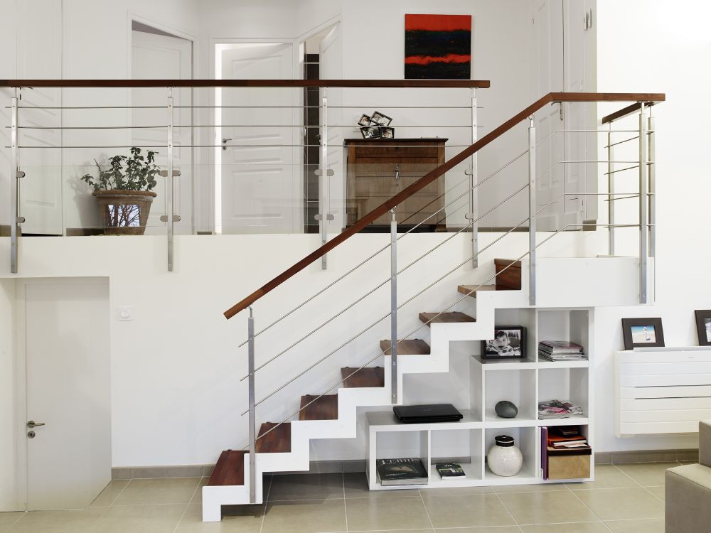 Escalier bois-métal avec rangement sous l'escalier | Treppenmeister